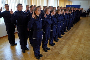 Ślubowanie nowych policjantów