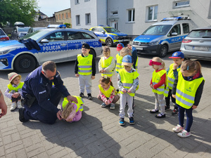 Przewodnik psa opowiada o kontakcie  z groźnym psem.