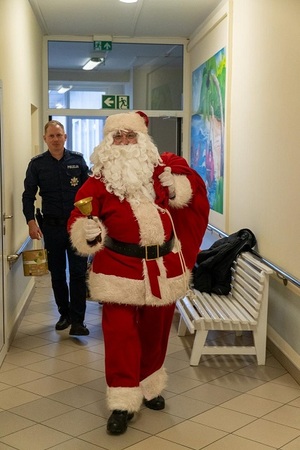 Mikołaj i policjant