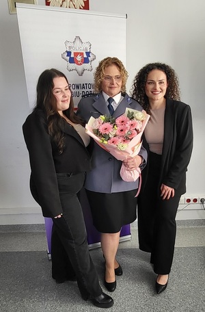 policjantka i kobiety