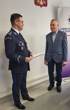 policjanci i pracownicy cywilni