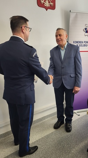 policjanci i pracownicy cywilni