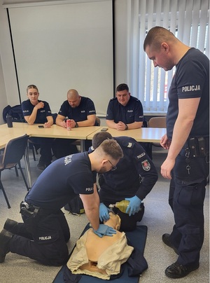 policjanci na szkoleniu