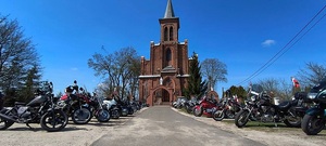 policjanci i motocykliści