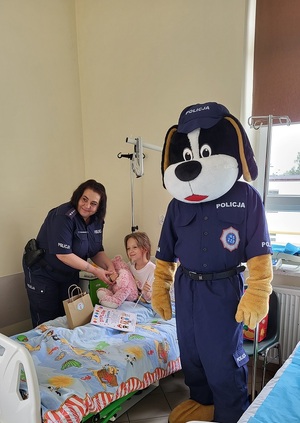 policjanci u dzieci