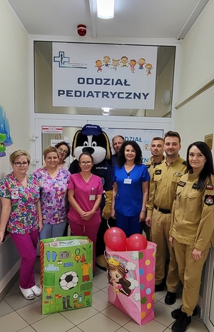 policjanci u dzieci