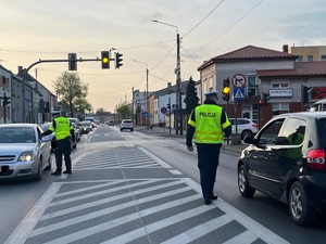 policjanci na dziłaniach